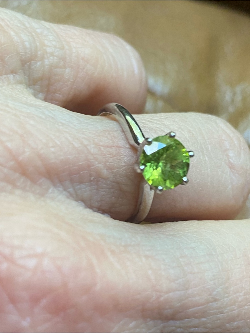 Solid 14K white gold solitaire ring with 1 carat round peridot gemstone